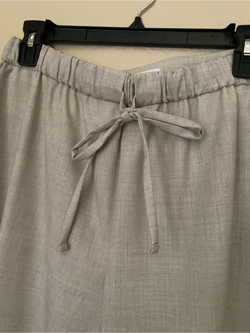 Elizabeth and James Light Gray Drawstring wide leg pant minimalist quiet luxury